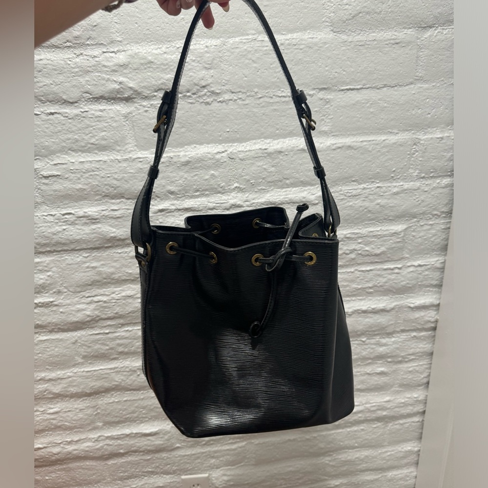 Authentic Louis Vuitton bucket bag